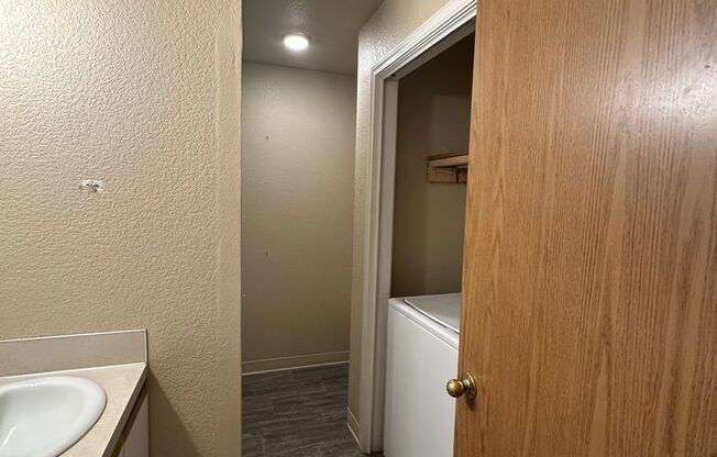 Pasadena Ln. - 4702