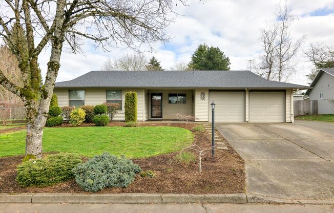 Charming 3 BR, 2 BR Mt. Pleasant Home.