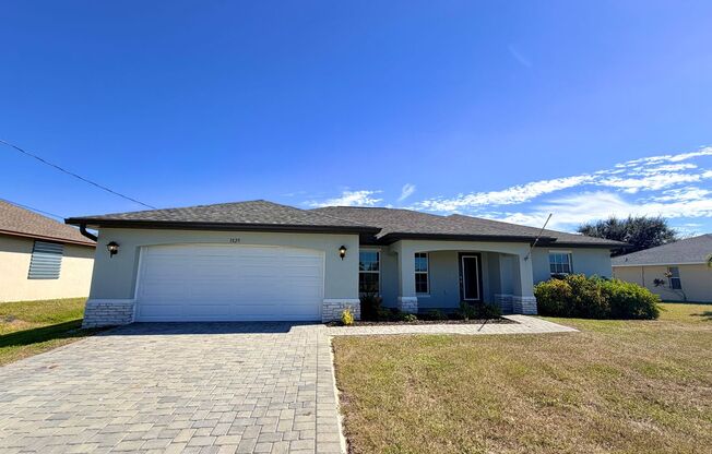 4 Bed, 2 Bath Available Now in NW Cape Coral