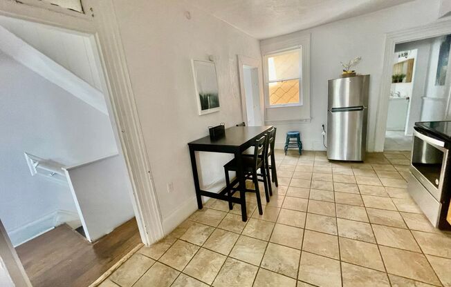 1 bed, 1 bath, 700 sqft, $1,045, Unit #2