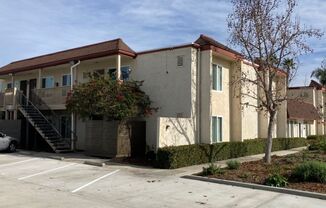 1 Bed Apt in Senior community in Clairemont. Must be 55+ and older to rent