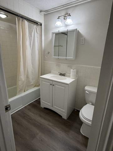 1 bed, 1 bath, 650 sqft, $1,900, Unit B1