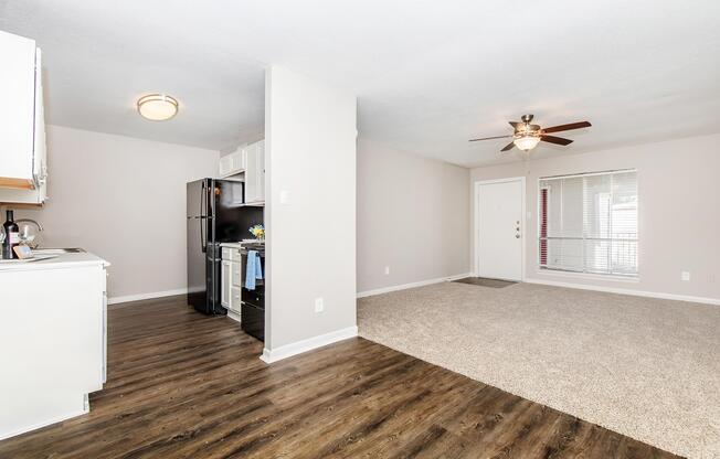 2 beds, 2 baths, 1,103 sqft, $1,200