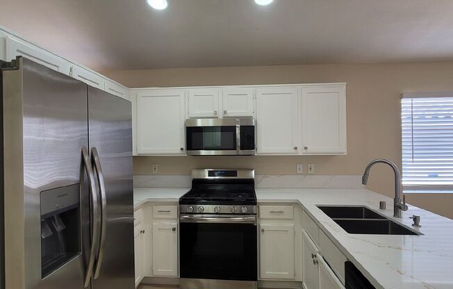 9013 Crooked Shell Ave - 3 Bed 2 Bath 1305 SQFT