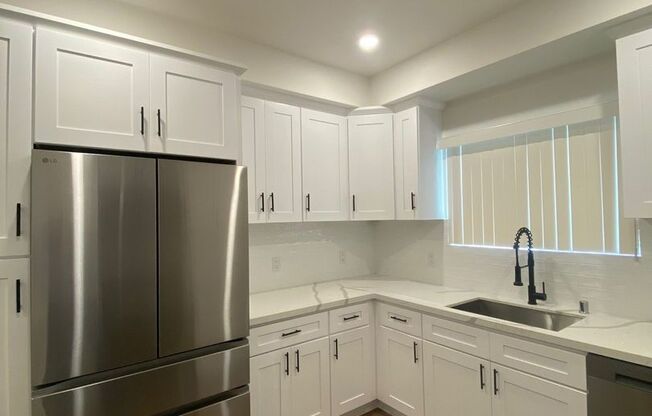 1 bed, 1 bath, 640 sqft, $2,400, Unit 200