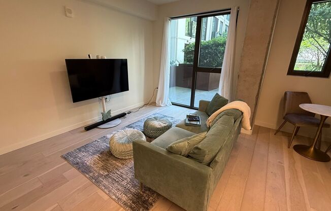 Epic REA: Fantastic Potrero Hill Modern 1 BR, 1 BA Condo