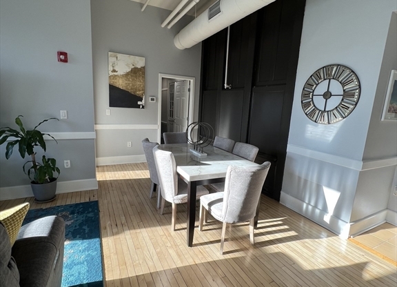 948 Main St Unit 303