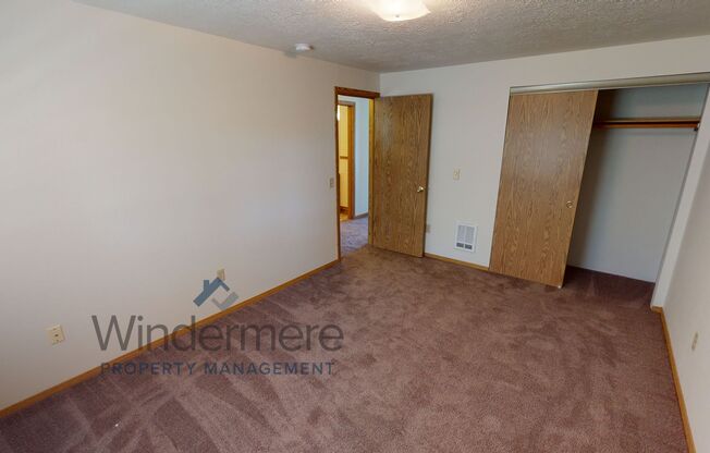 2 beds, 1 bath, 828 sqft, $1,095, Unit 68