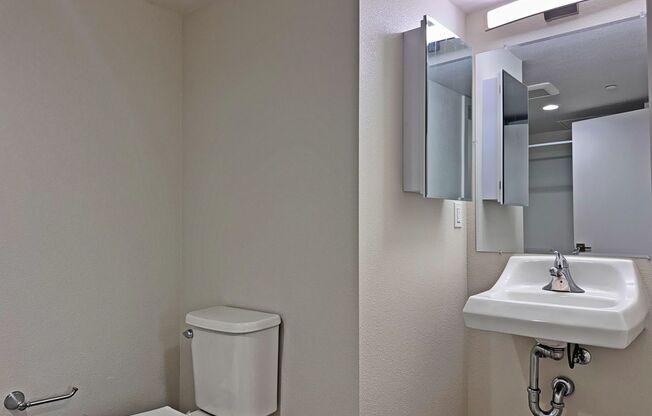 2 beds, 1 bath, 820 sqft, $3,500, Unit 305