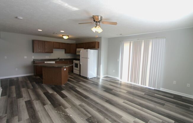 2 beds, 1 bath, 1,100 sqft, $1,150, Unit 6713-1