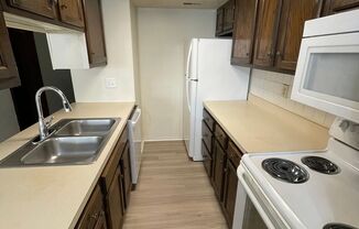 Adams Earl-900 N 21st