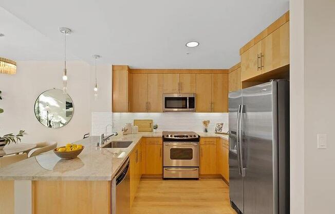 38 N Almaden Blvd