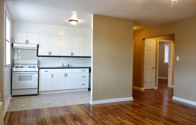 2 beds, 1 bath, 900 sqft, $1,475, Unit 101