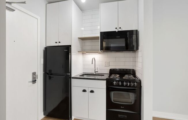 6019 North Winthrop Ave.