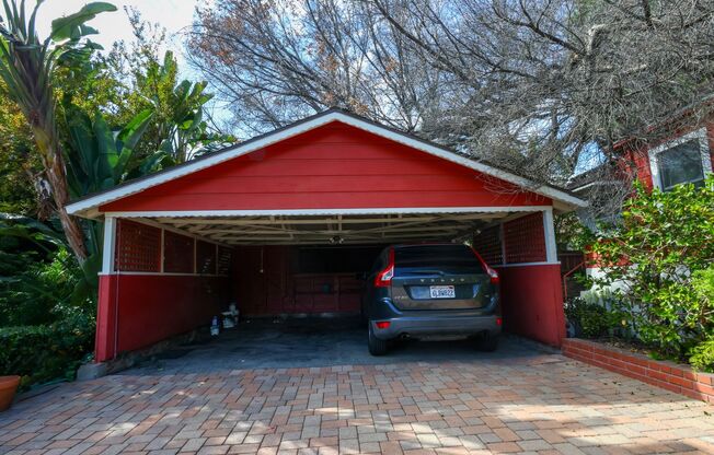 703 Manzanita Avenue