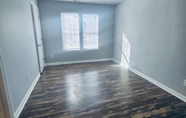 2 beds, 2 baths, 1,020 sqft, $1,195, Unit 221