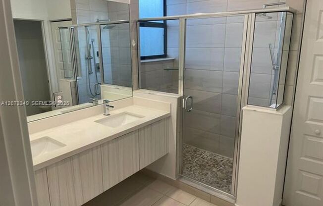 10445 NW 81st Ter th 10445, Doral, FL 33178