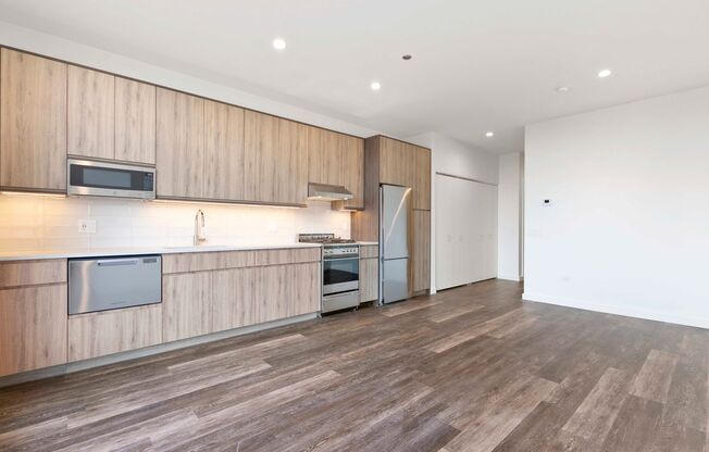 Studio, 1 bath, 459 sqft, $2,045, Unit 604