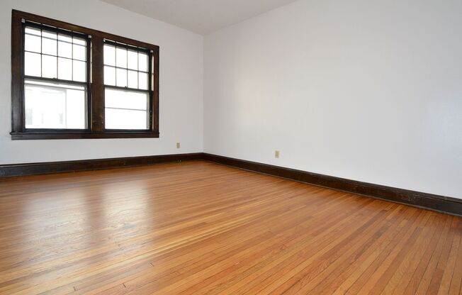 1 bed, 1 bath, 420 sqft, $940, Unit 7 - 24