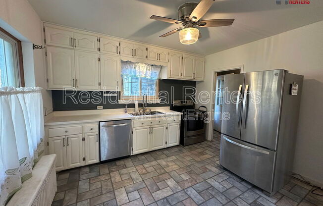 1320 WILSON DR