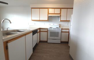 2 beds, 1 bath, 875 sqft, $1,295, Unit 127-78