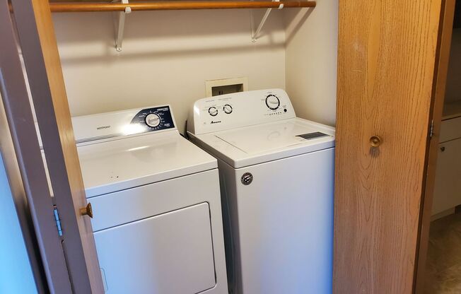 2 beds, 1 bath, 850 sqft, $1,269, Unit PL   7308