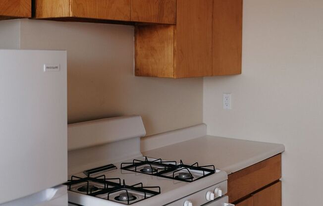 2 beds, 1 bath, 901 sqft, $1,225, Unit 307-42