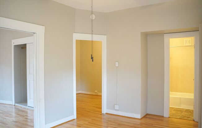 $500 OFF! Fabulous Summer Find: Spacious 2-Bdr w/Vintage Character in Great Location!
