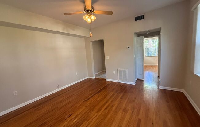 Valencia Apartments