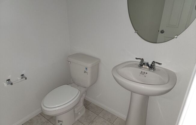 Amazing 4 Bedroom, 3 Bath Home. in Gated Community