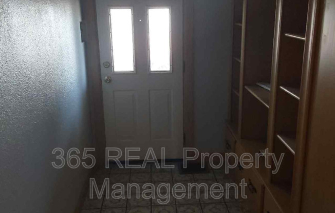 930 20 AVE