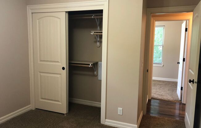 2 beds, 1 bath, 800 sqft, $1,295, Unit 601 - Unit 105 B800