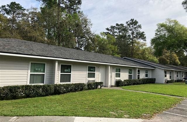 Addison Lane apartments in Gainesville, FL photo of beautiful landscaping