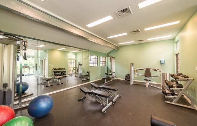 Fitness center | High Oaks