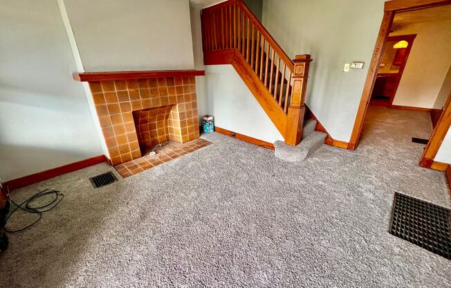3 Bed 1.5 Bath- Pittsburgh PA
