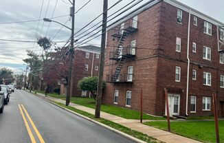 1 bed, 1 bath, 800 sqft, $1,525, Unit 415 12-G