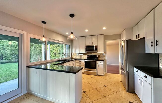 Elegant 3BR/2.5BA Home with Sparkling Pool!
