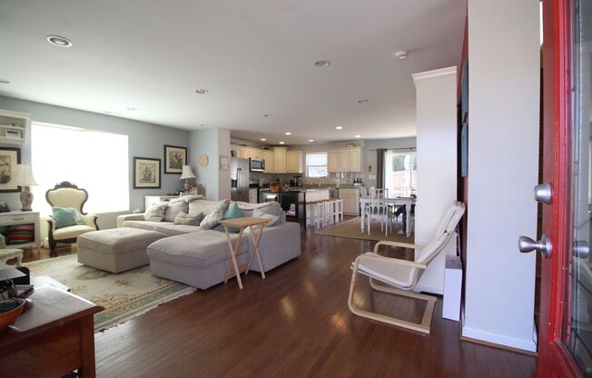 4BR/2.5B Home