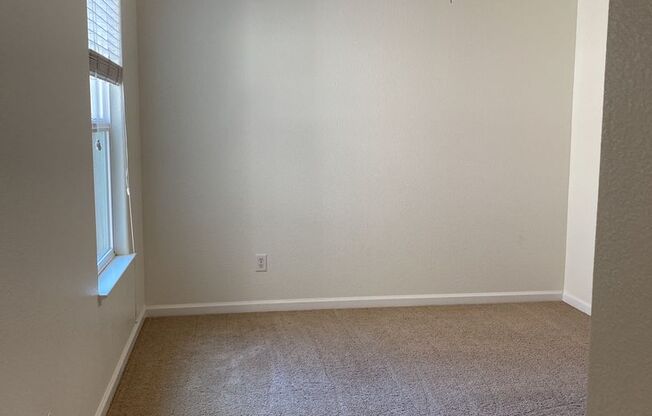 3 beds, 2.5 baths, $2,675, Unit #3014