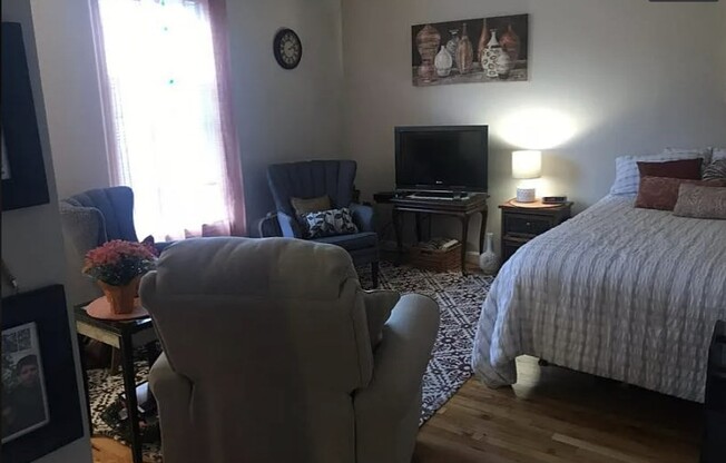 Studio, 1 bath, 750 sqft, $1,650, Unit 3