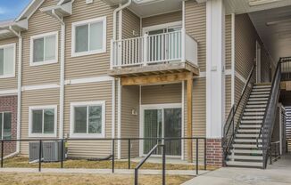 2 beds, 2 baths, 990 sqft, $1,195, Unit 5801 - Unit 32