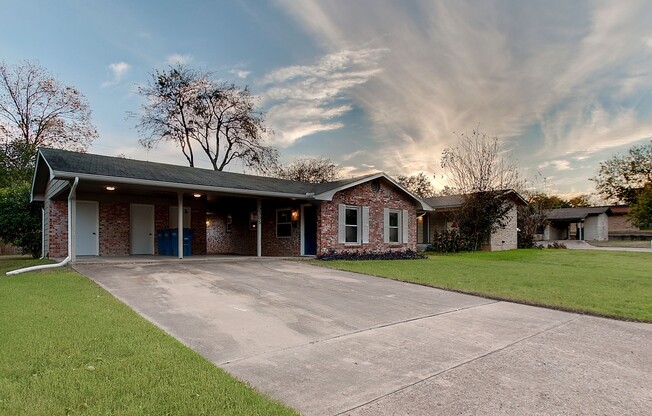 Modern Duplex Oasis with Stylish Upgrades, Open Design, and a Spacious Private Backyard!