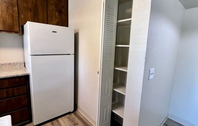 1 bed, 1 bath, 700 sqft, $1,595, Unit 84