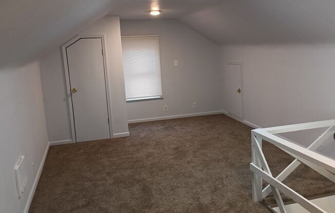 3 beds, 1 bath, $1,300