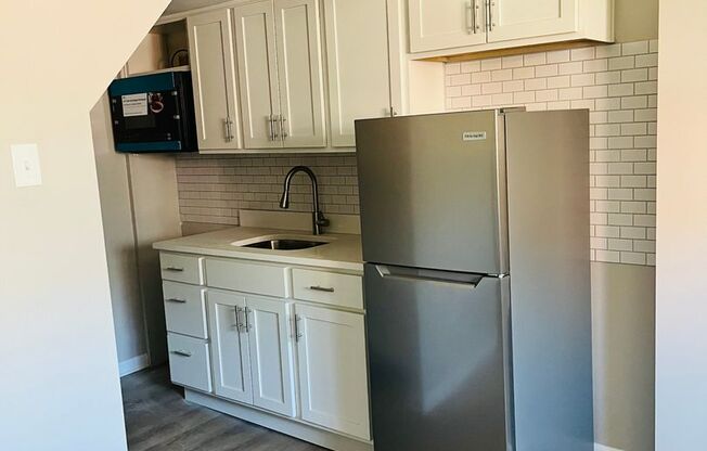 Renovated micro one bedroom available in Northside!