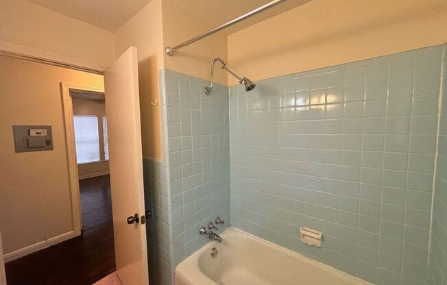 3 beds, 1 bath, $1,950