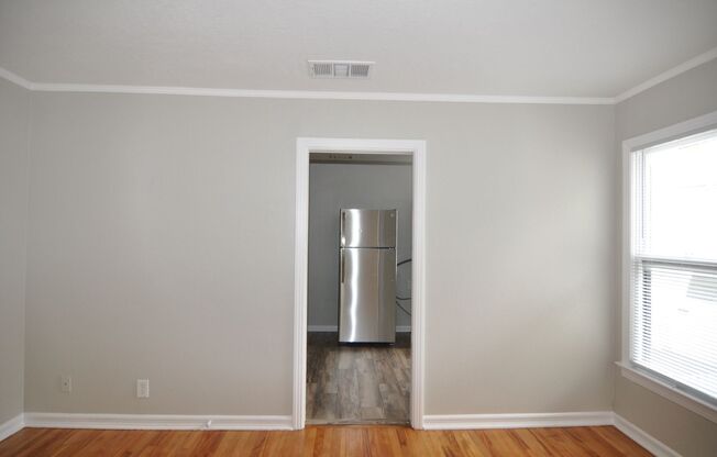 1 bed, 1 bath, 714 sqft, $1,195