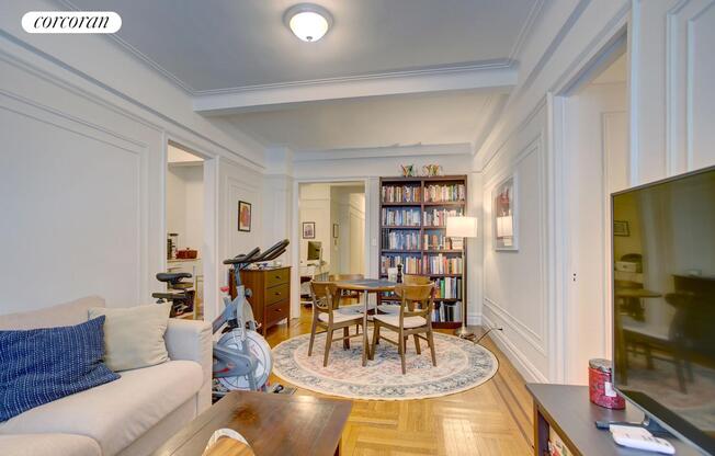 785 W END AVE
