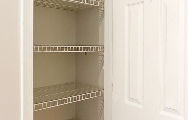 330 Delafield Pl NW Unit 2