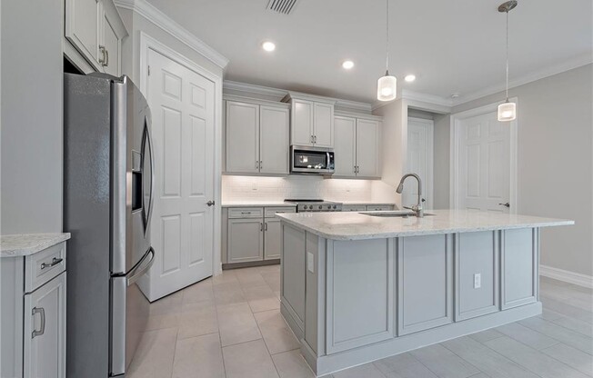 275 TAMARINDO LN